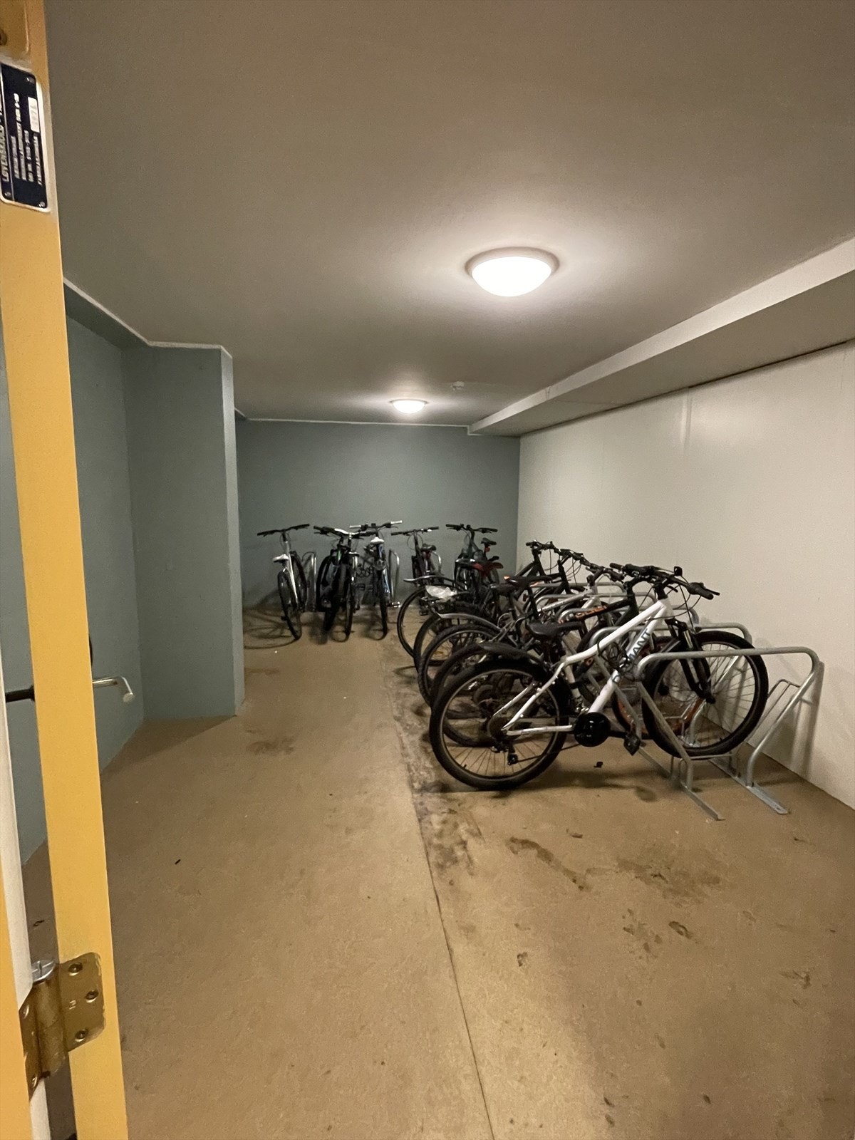 Tidligere bilde - Felles sykkel bod i 3 etasje Galleribilde