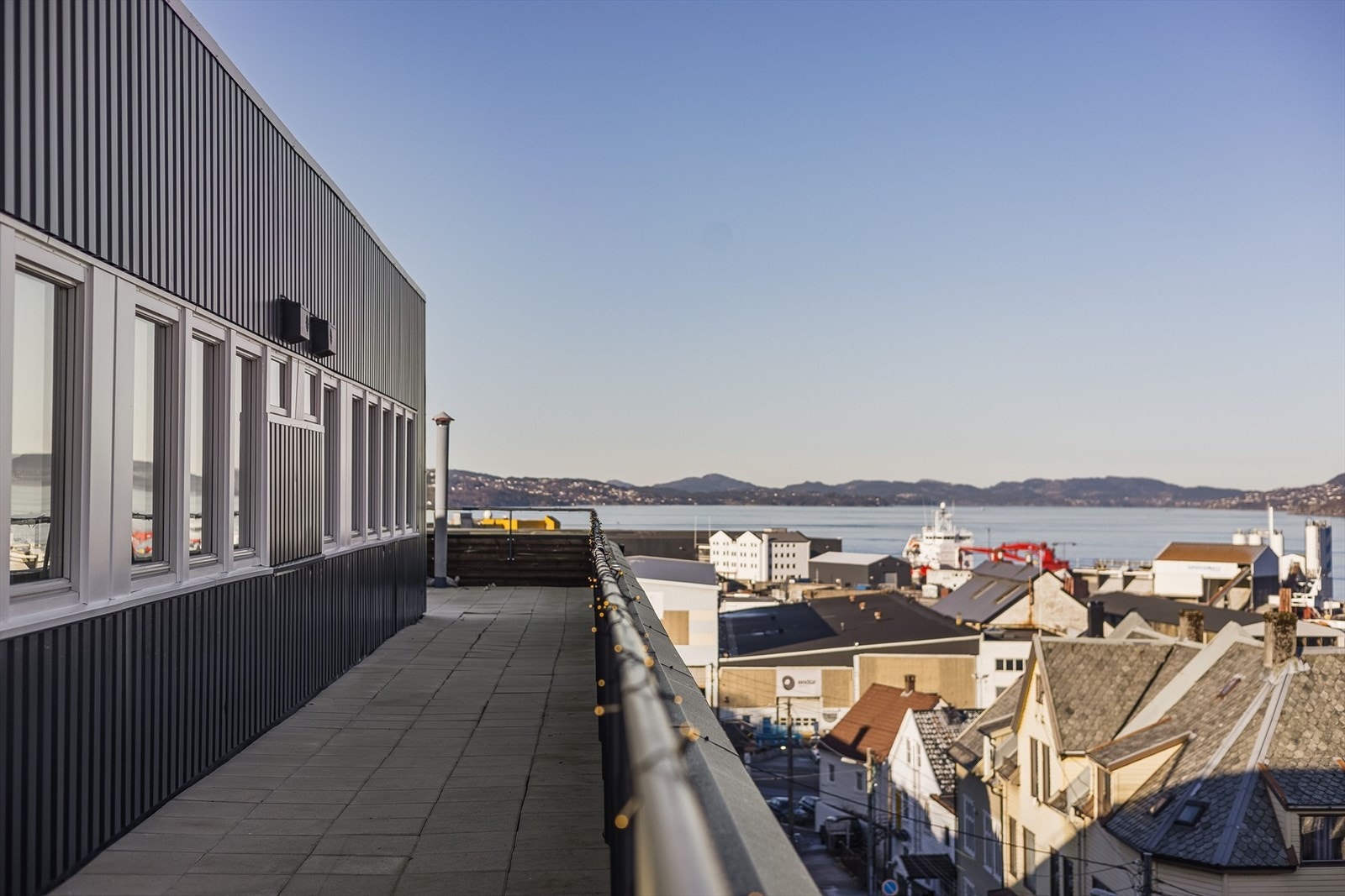 Høstbilde av felles takterrasse Galleribilde