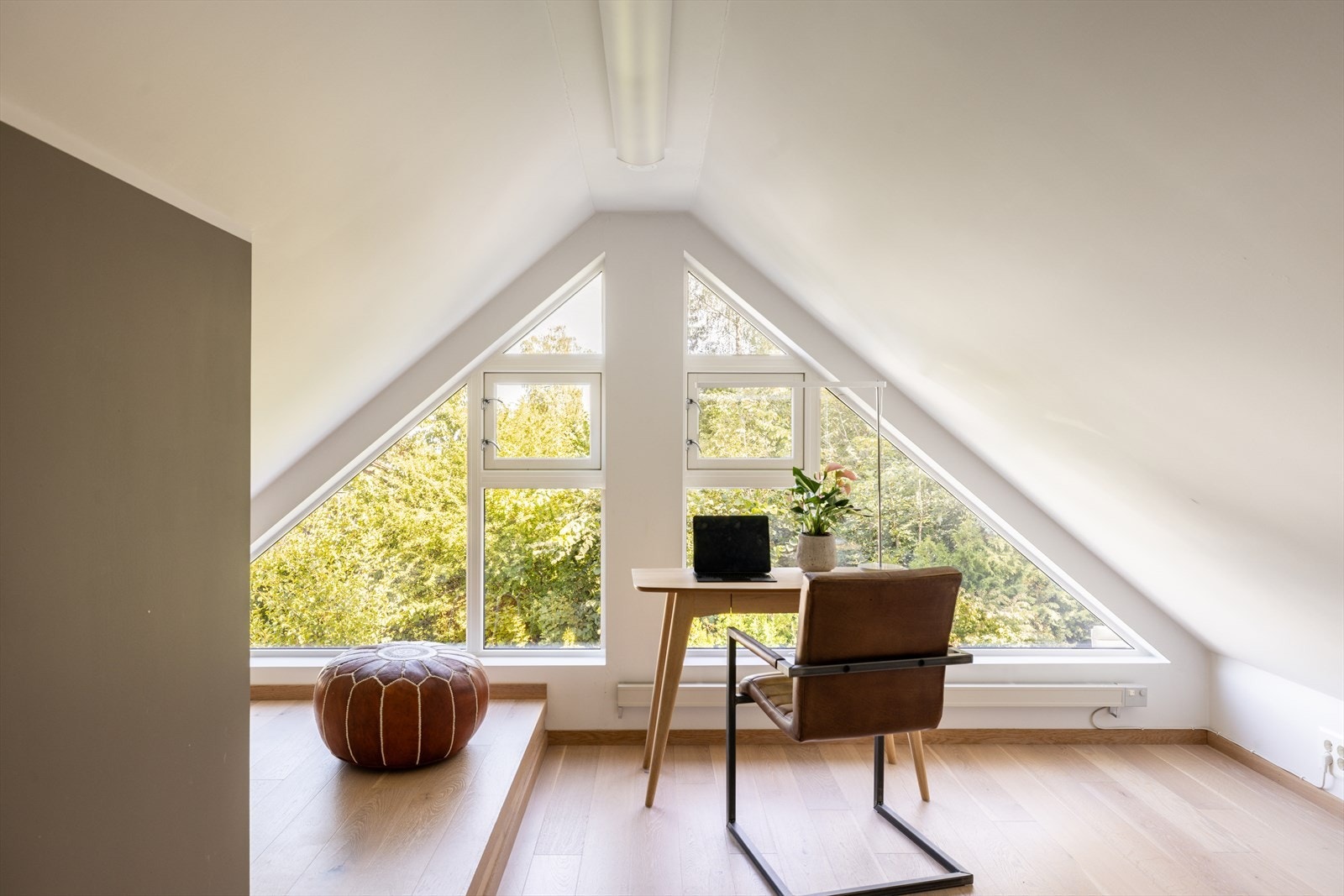 Soverom 4 - et allsidig rom som kan fungere som kontor, gjesterom eller ungdomsrom i kombinasjon med loftsstuen. Galleribilde