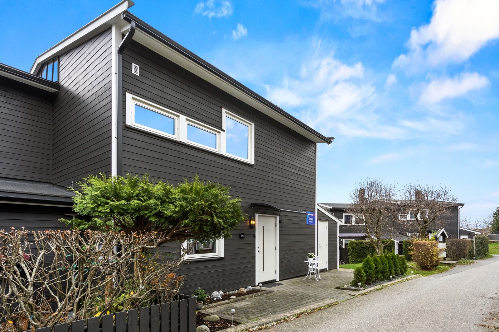 Velkommen til Øredalen 9 - Attraktivt og moderne enderekkehus i populært boligstrøk på Øreåsen/Moss Galleribilde