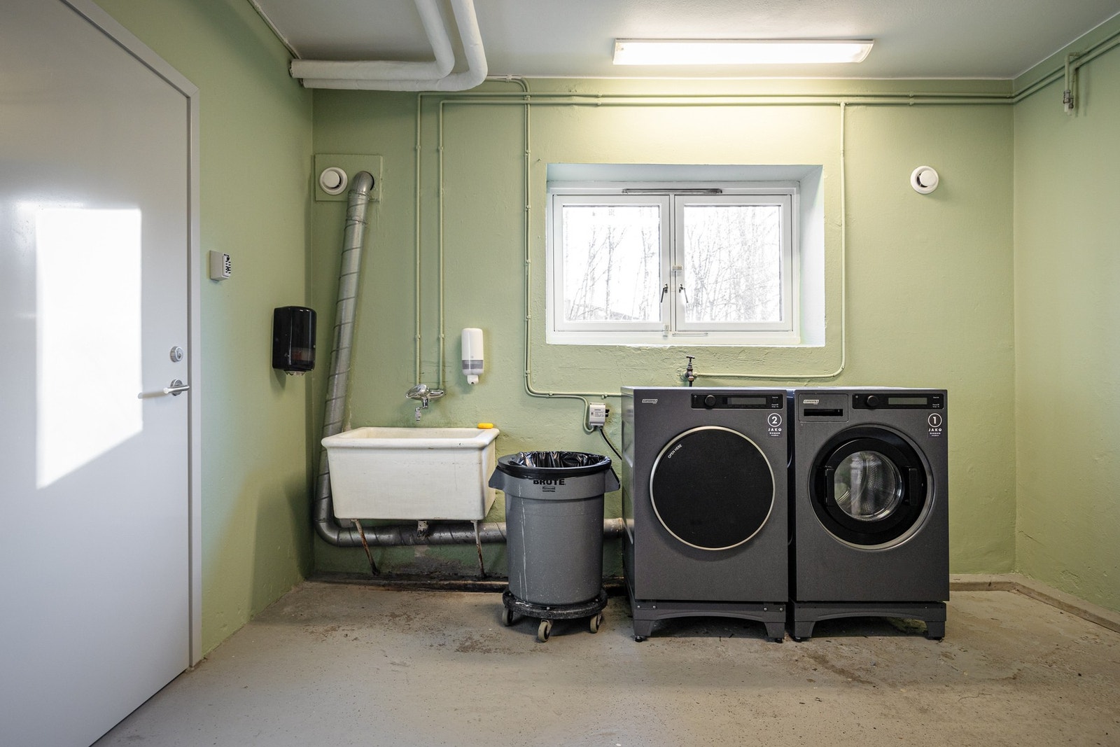 Sameiet har fellesvaskeri. Galleribilde