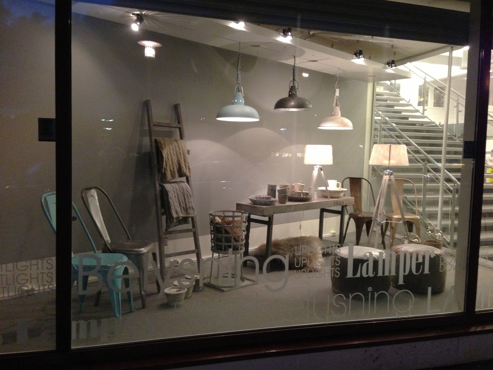 Utstillingsvindu i 1. etasje Galleribilde