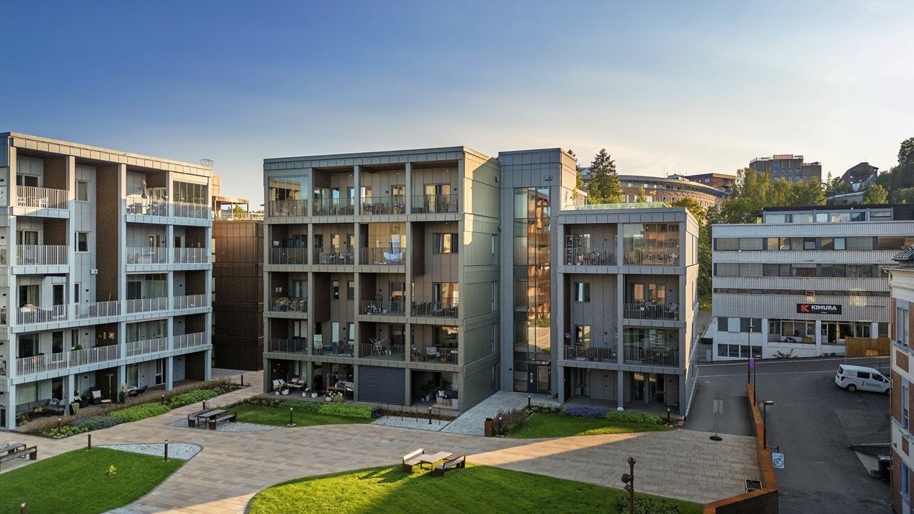 Hus B med hus A på venstre side i bilde. Galleribilde