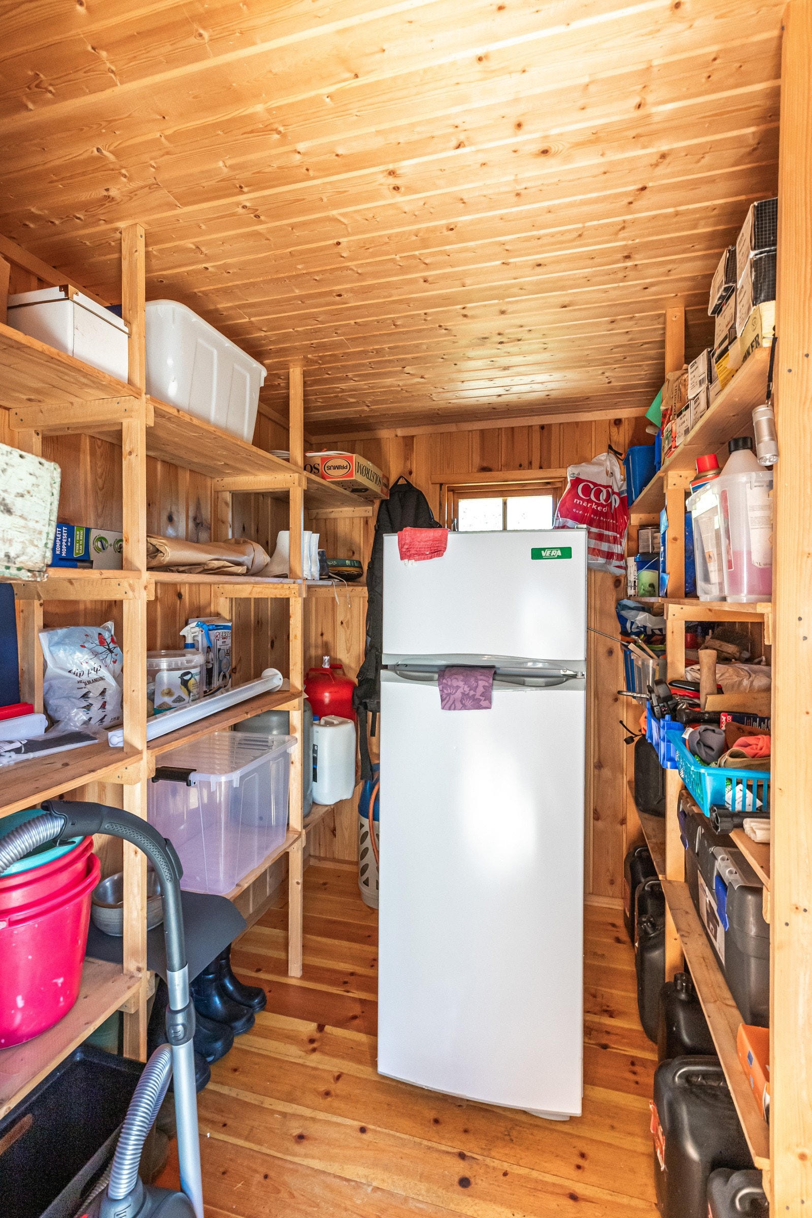 Bod med lagringsplass Galleribilde