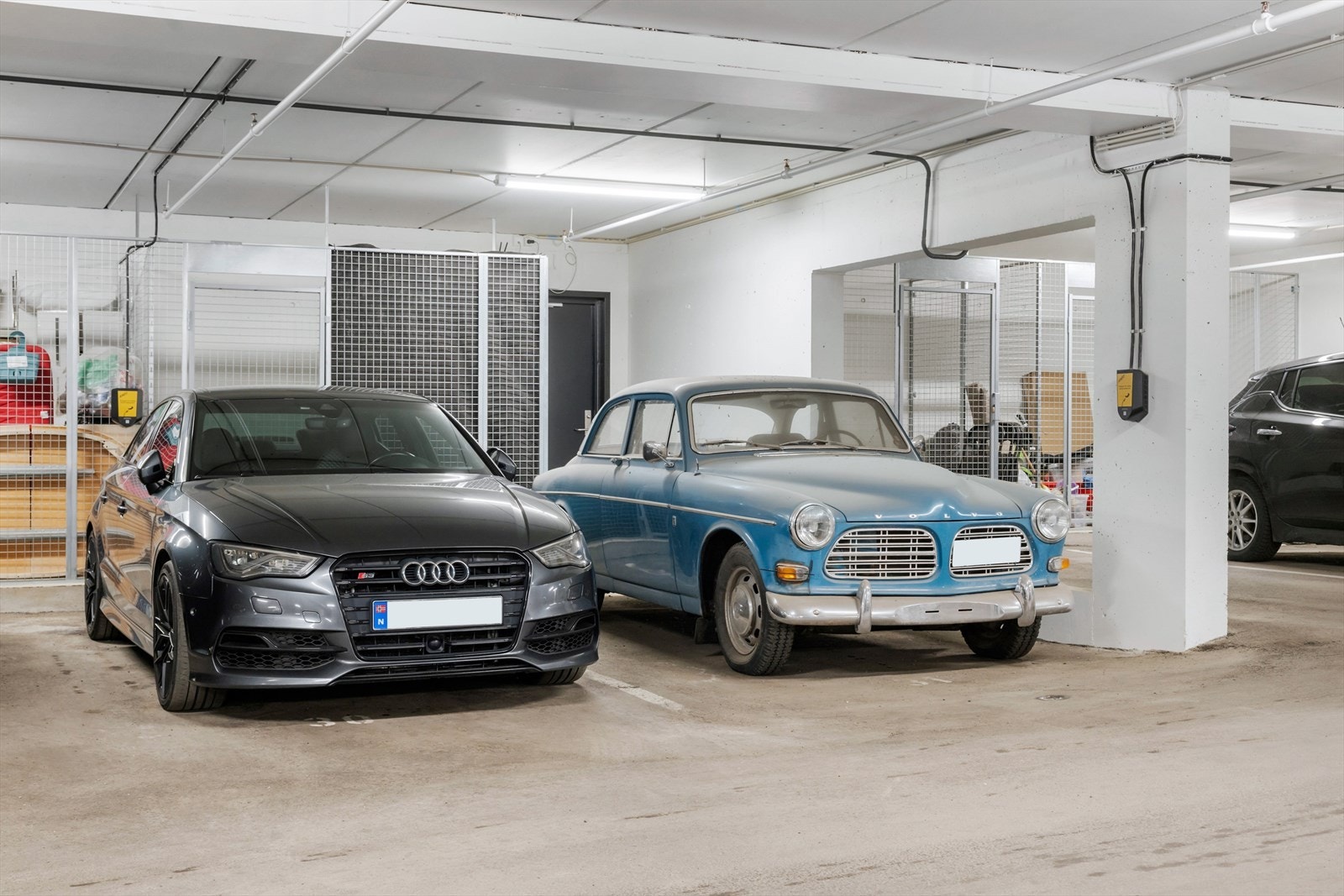 Parkeringsplass i kjeller. Galleribilde