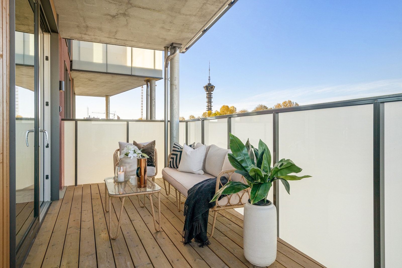 Vestvendt balkong. Galleribilde