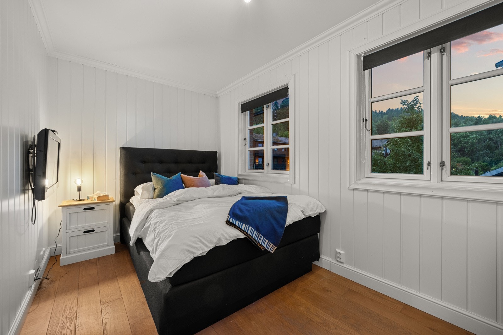 Totalt fem soverom, to nede og tre oppe. Galleribilde