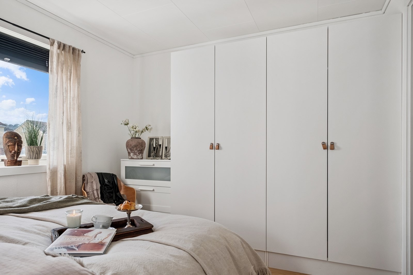 Garderobe på soverom 1 Galleribilde