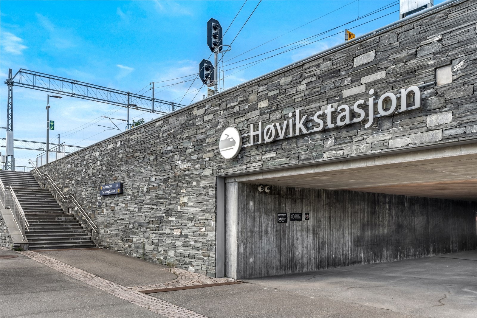 Høvik stasjon. Galleribilde
