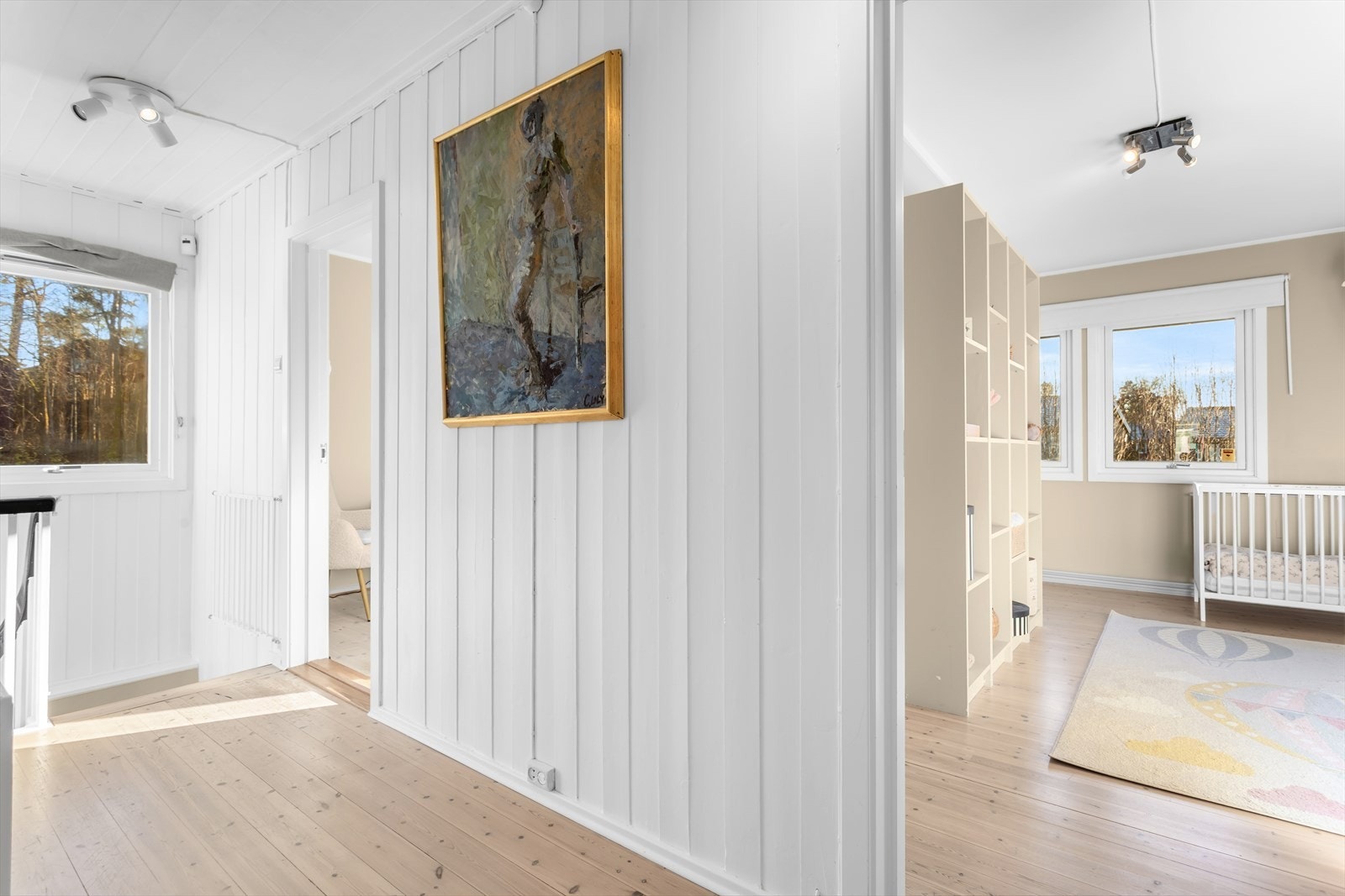 I 2. etasje finner man 3 soverom og et bad. Galleribilde