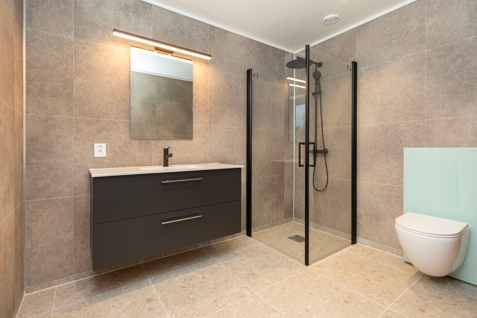 Bad tilhørende soverommet i 2. etasje. Galleribilde