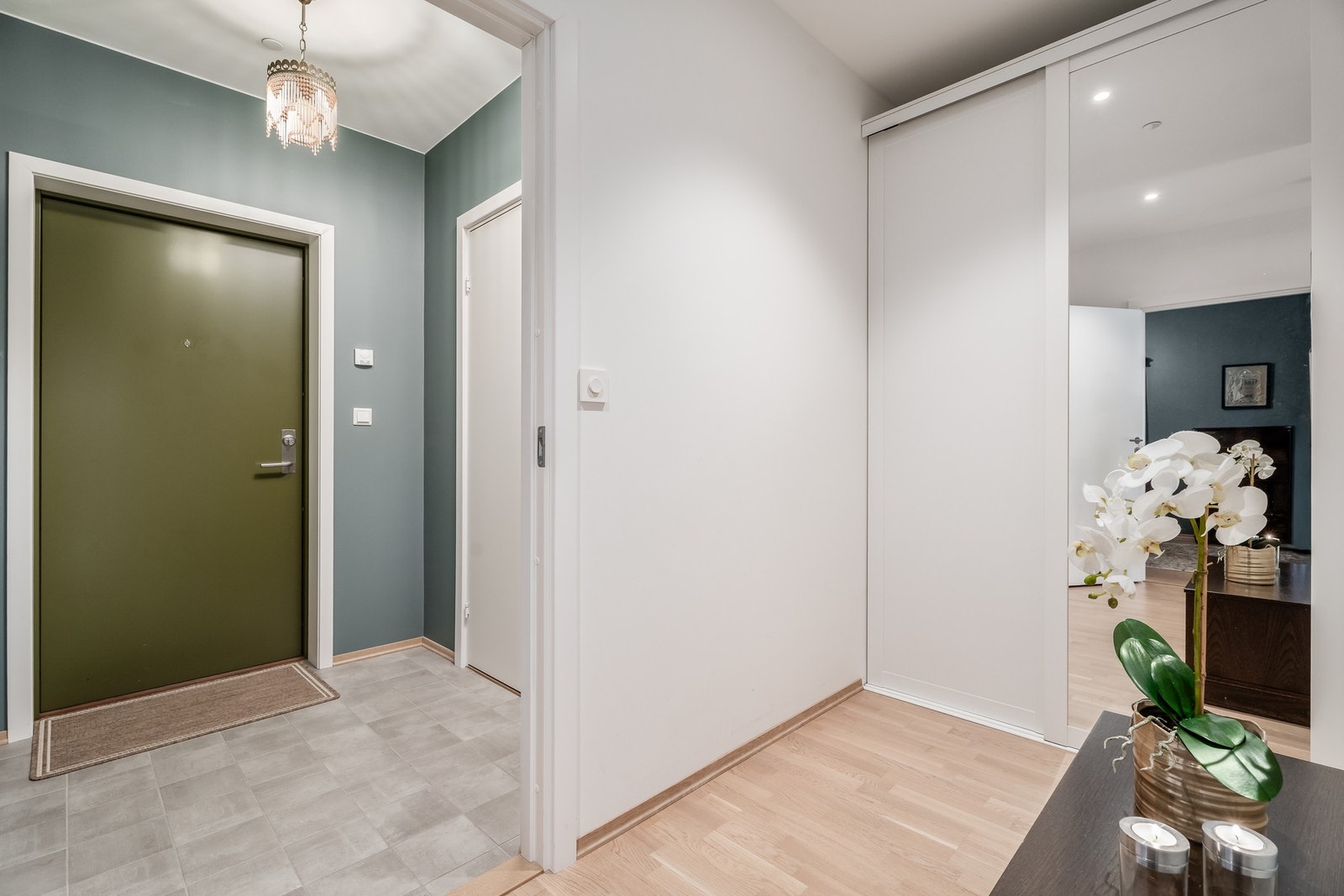 Leiligheten er oppvarmet med vannbåren varme. Galleribilde