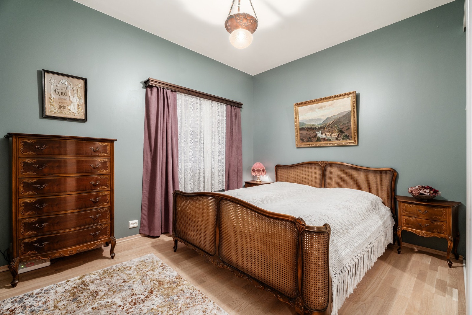 Soverom 1 er på hele 13kvm. Galleribilde