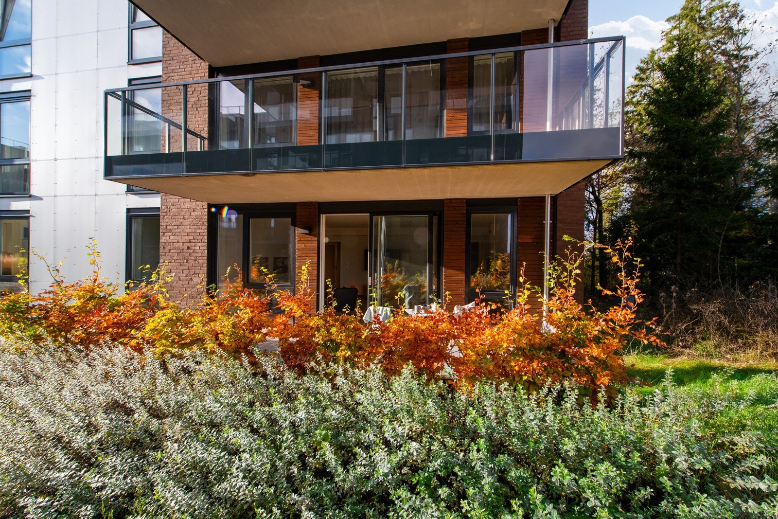 Leiligheten ligger rett ved det lille skogholtet Galleribilde