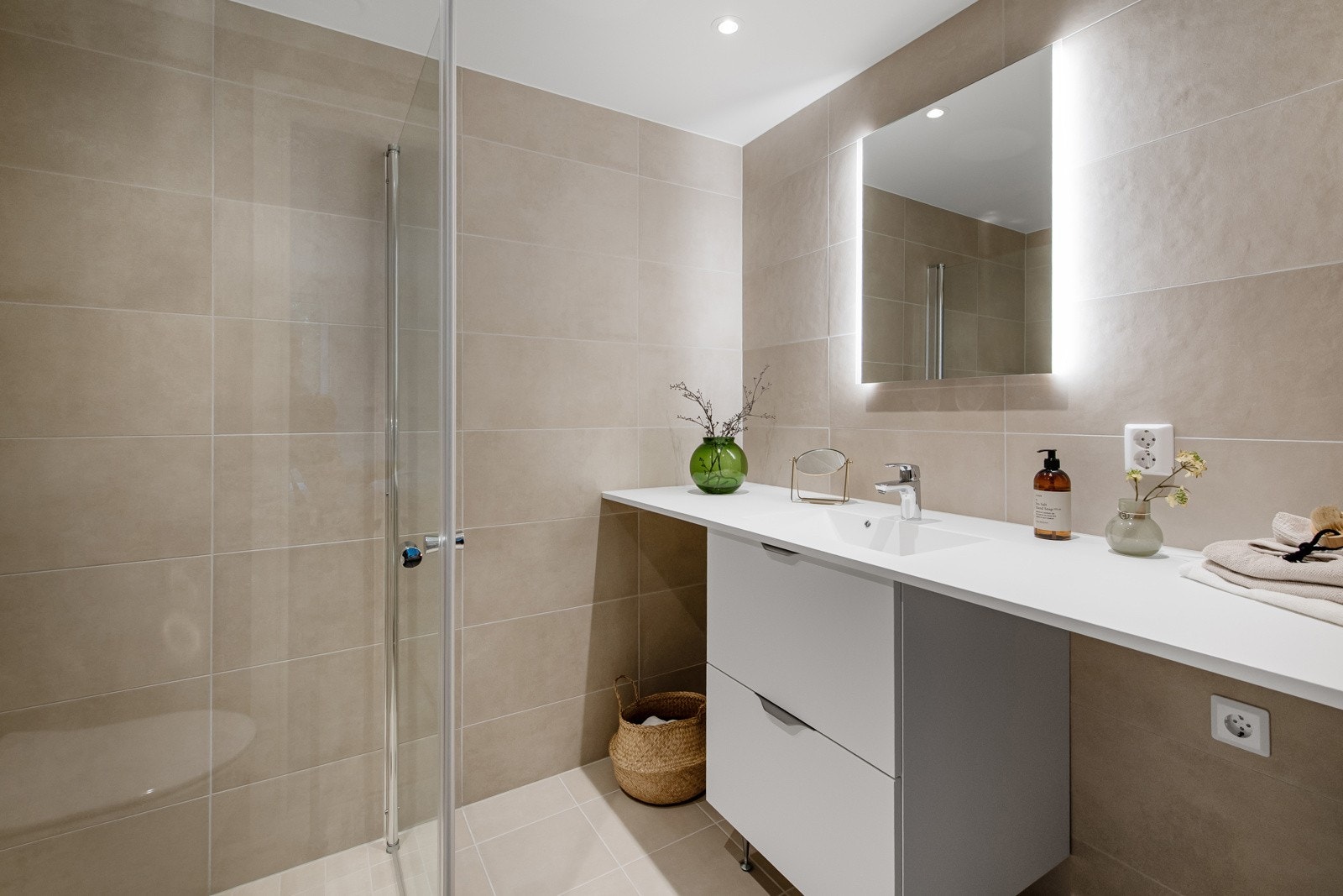 Delikat og praktisk bad Galleribilde