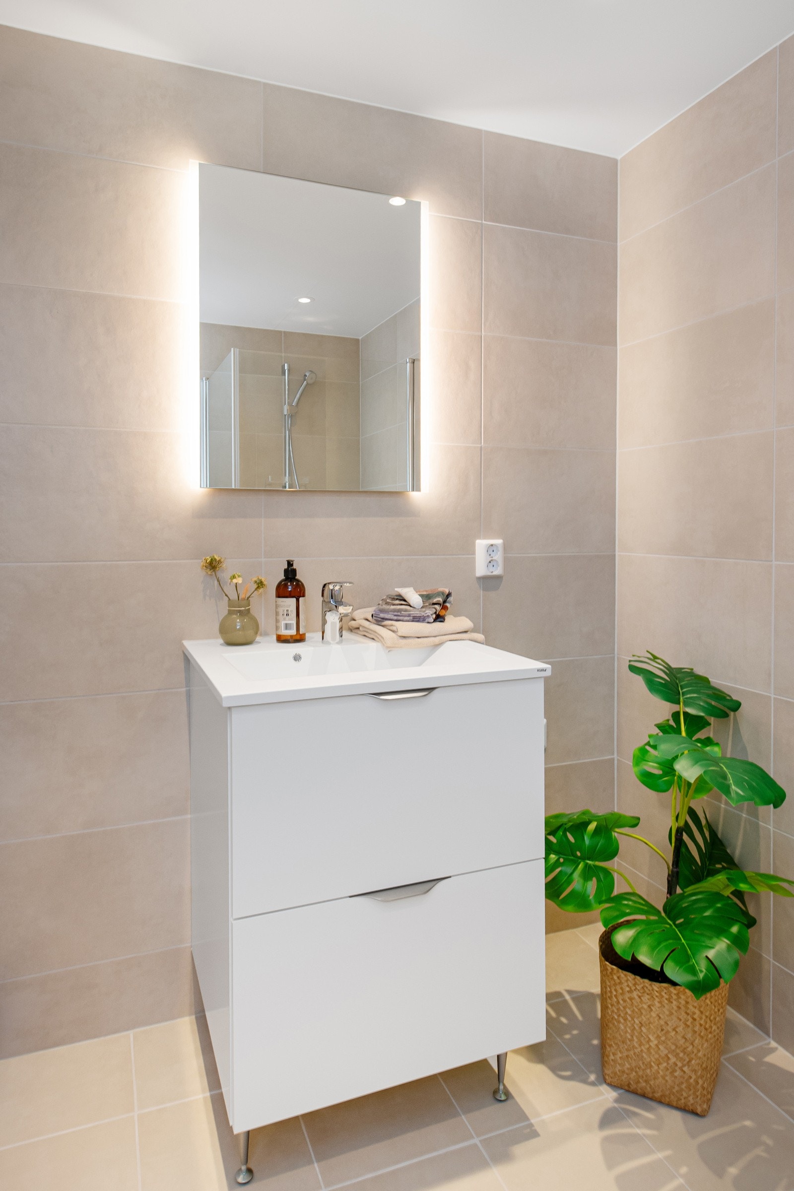 På bad 2 er det også opplegg til vaskemaskin Galleribilde