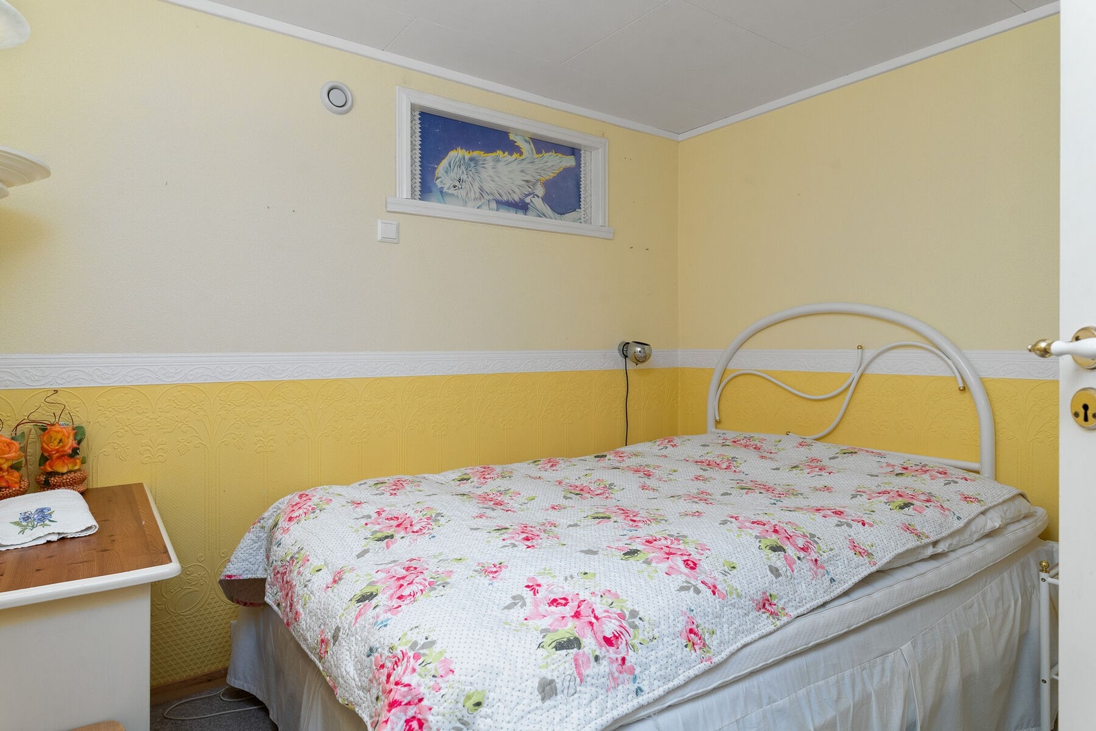 I underetasjen er det etablert et soverom nummer 4 i tidligere sportsrom, men dette er ikke godkjent. Galleribilde