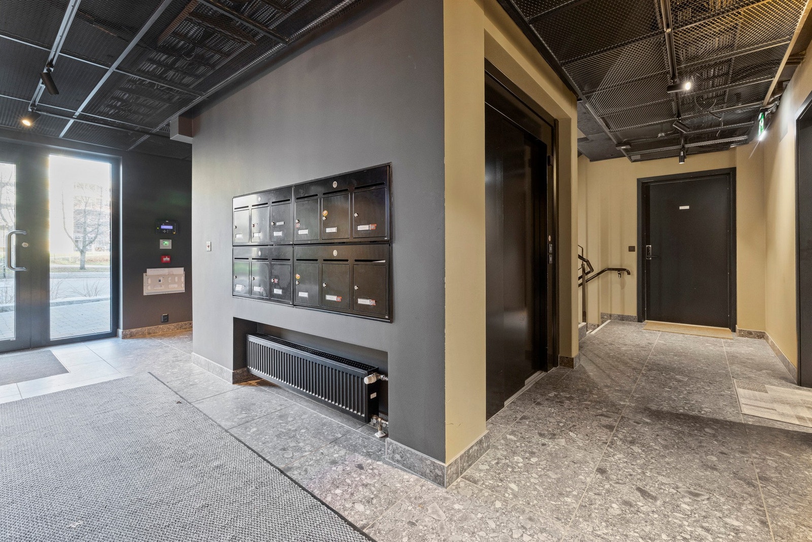 Flott og velholdt trappeoppgang. Galleribilde