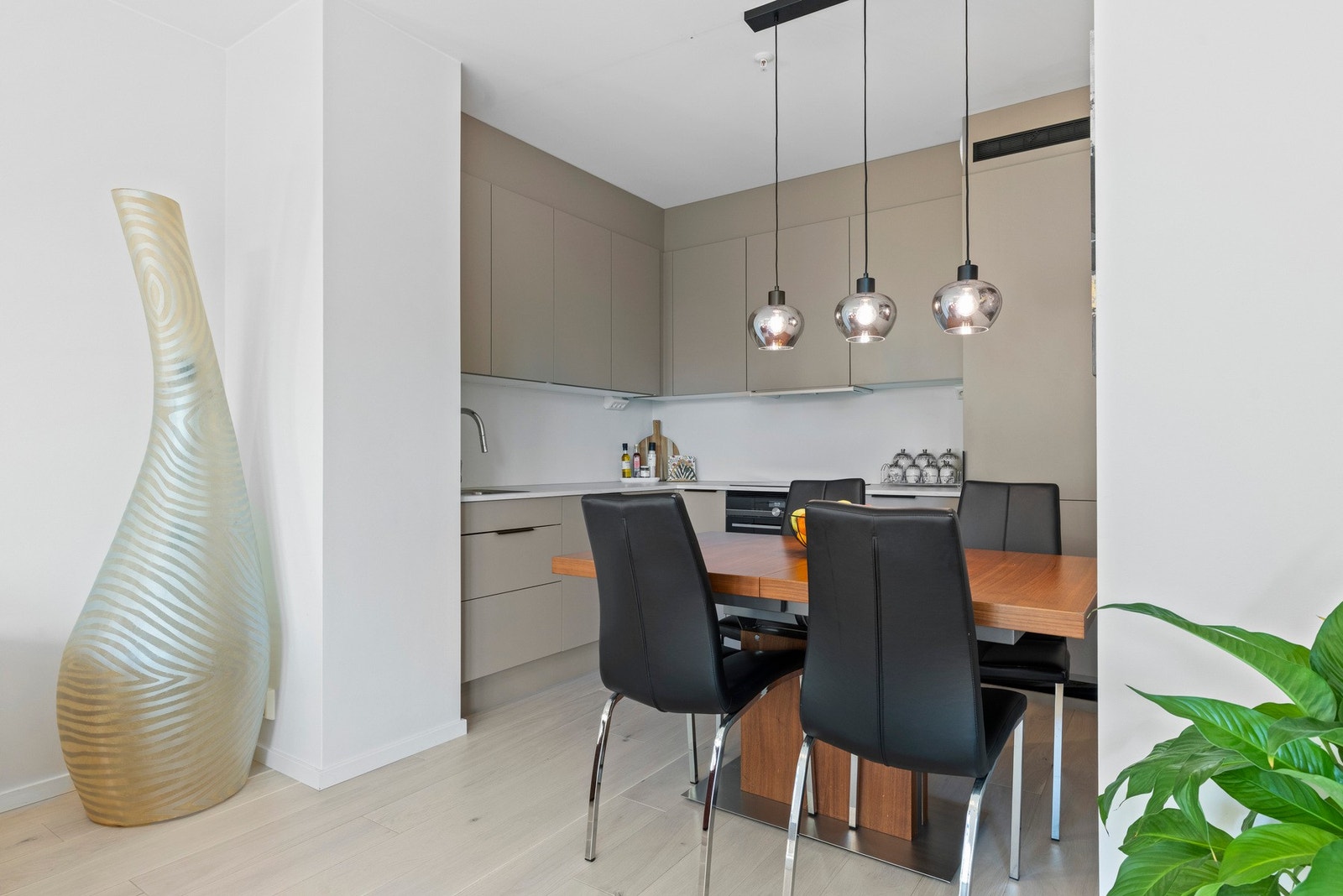 Lekkasjestopper og komfyrvakt er installert. Galleribilde