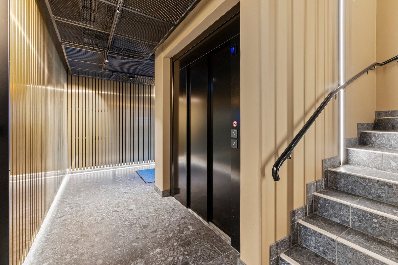 Leiligheten ligger i et nyere bygg fra 2023. Galleribilde