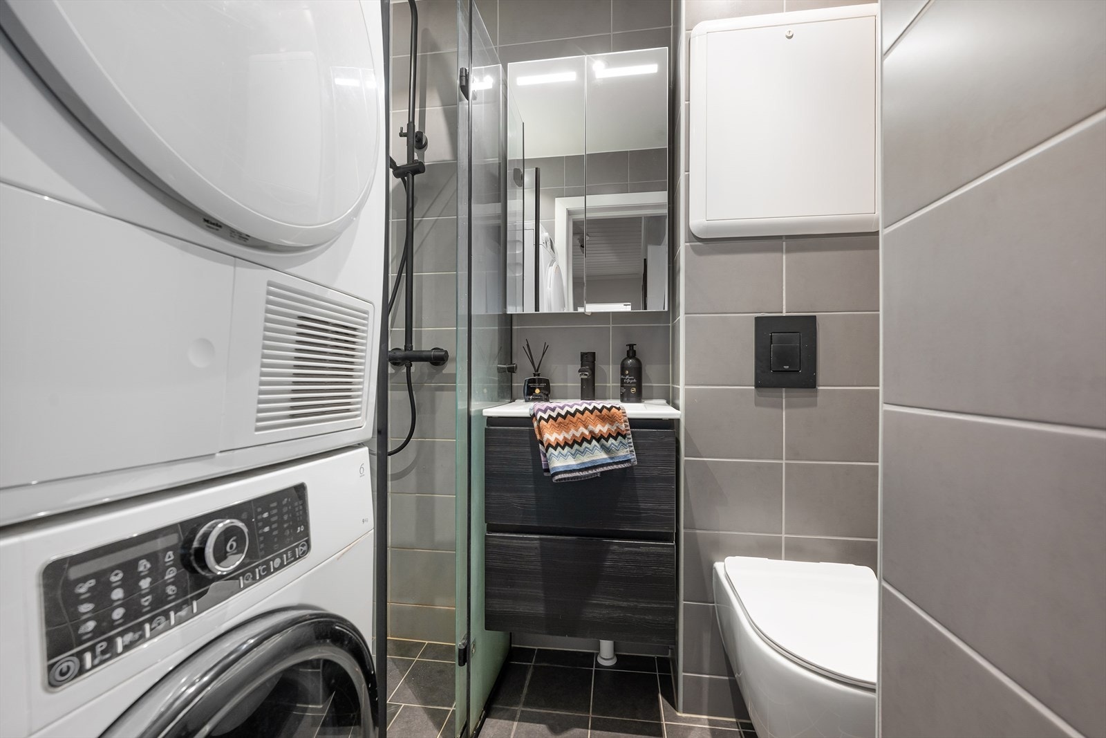 Stilrent, delikat og moderne bad som ble rehabilitert i regi av borettslaget i 2024. Galleribilde