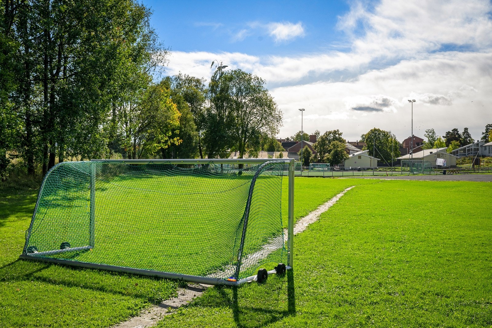 Fra leiligheten er det kort vei til turmuligheter i nærområdet, med enkel tilgang til Østmarka og Oslofjorden. Galleribilde