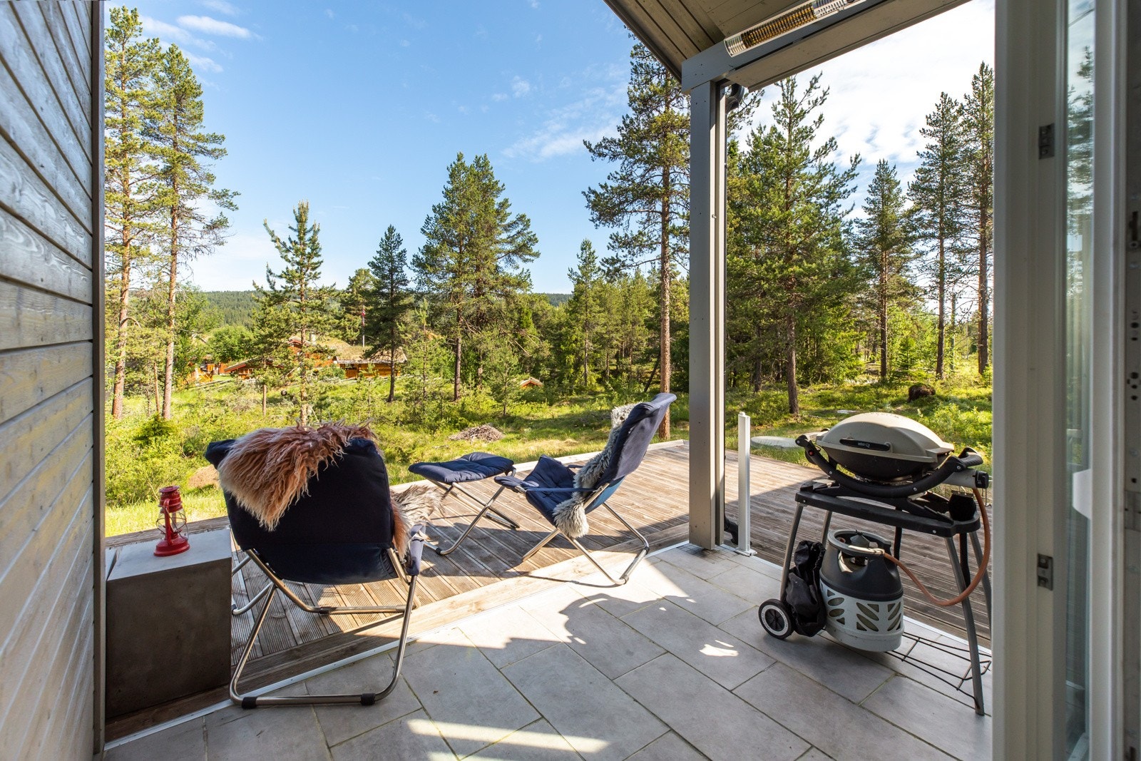 Skyvedør med adkomst ut til terrassen Galleribilde