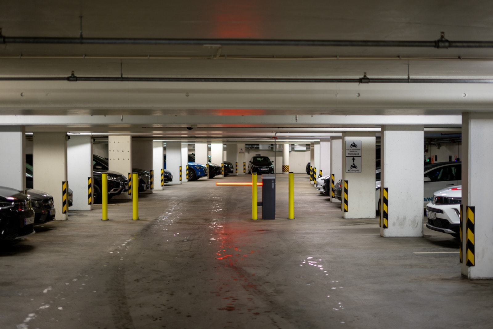 Bom for eksklusive parkeringer til leietakere Galleribilde