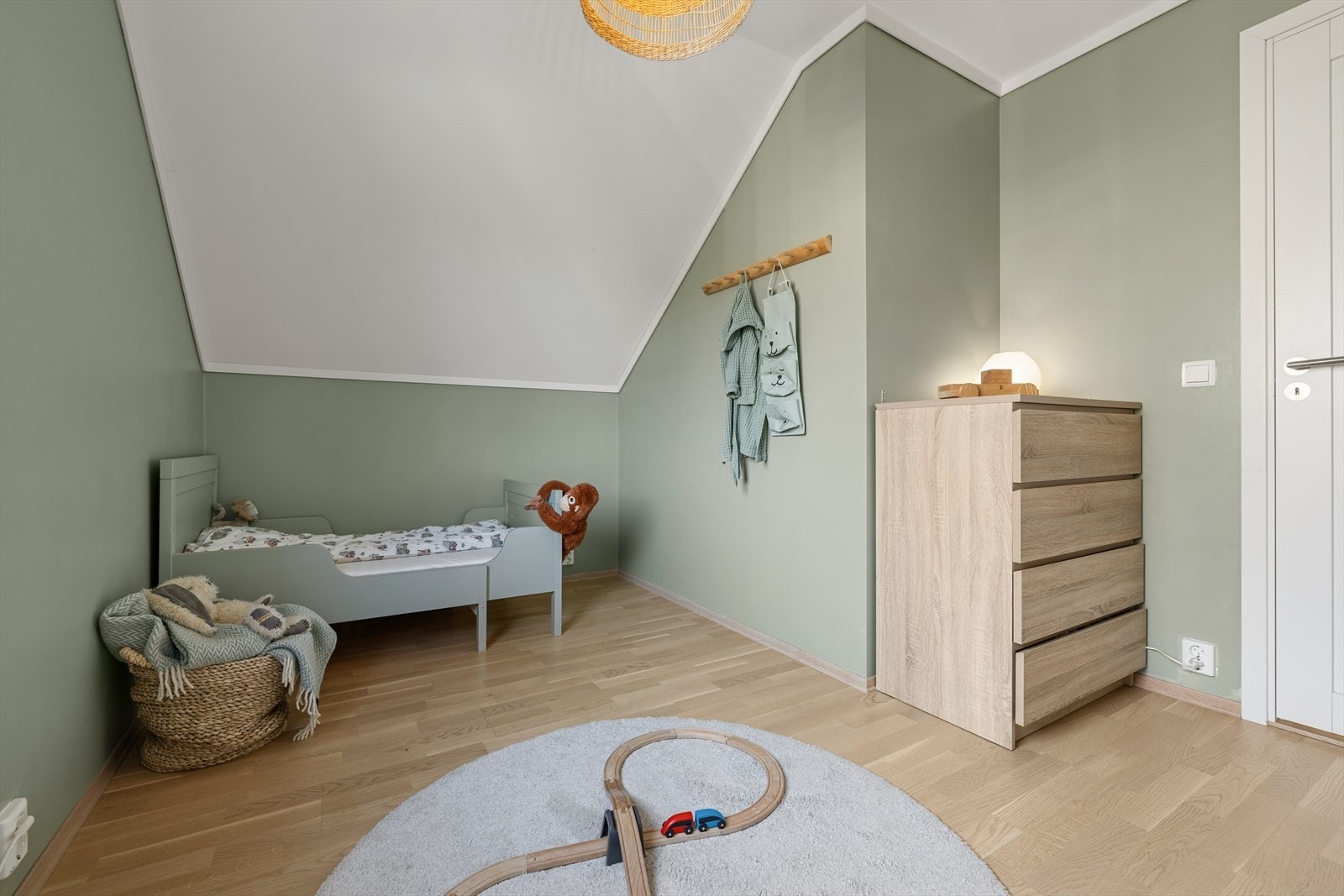 Soverom 3 er også av god størrelse, og brukes den dag i dag som barnerom. Galleribilde