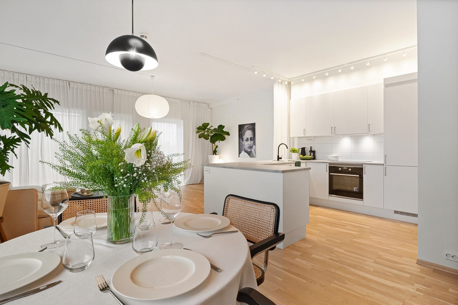 EiendomsMegler 1 v/ Fredrik Simonsen presenterer Gravarverket 1 Galleribilde