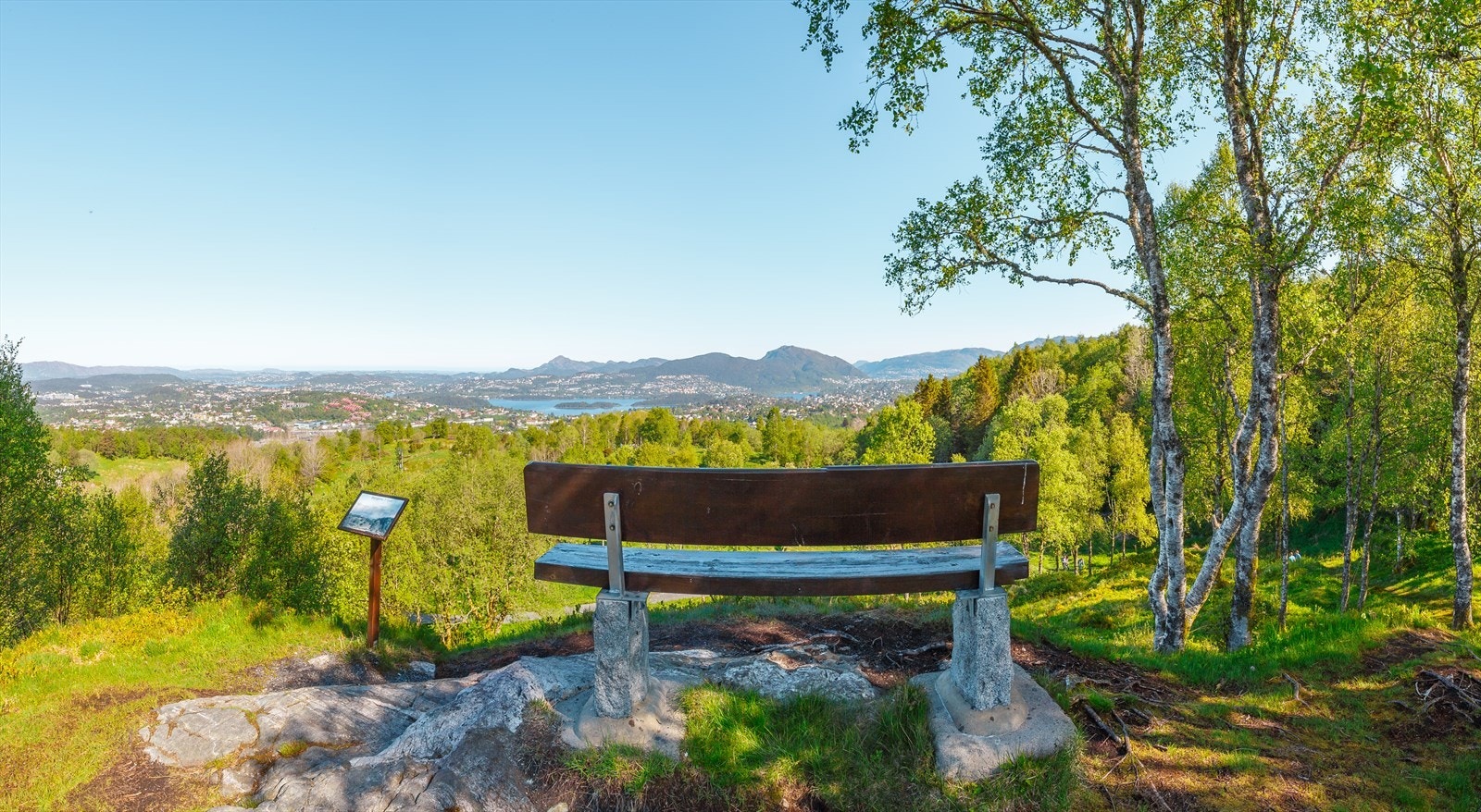 Ikke langt unna finner du nydelige turløyper som bl.a. på Smøråsen. Galleribilde