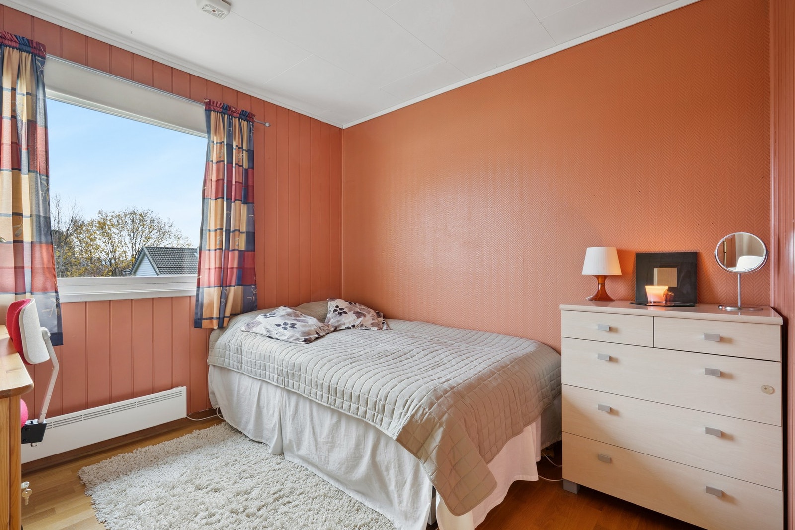 Soverom i 1. etasje på 8,3 kvm. Galleribilde