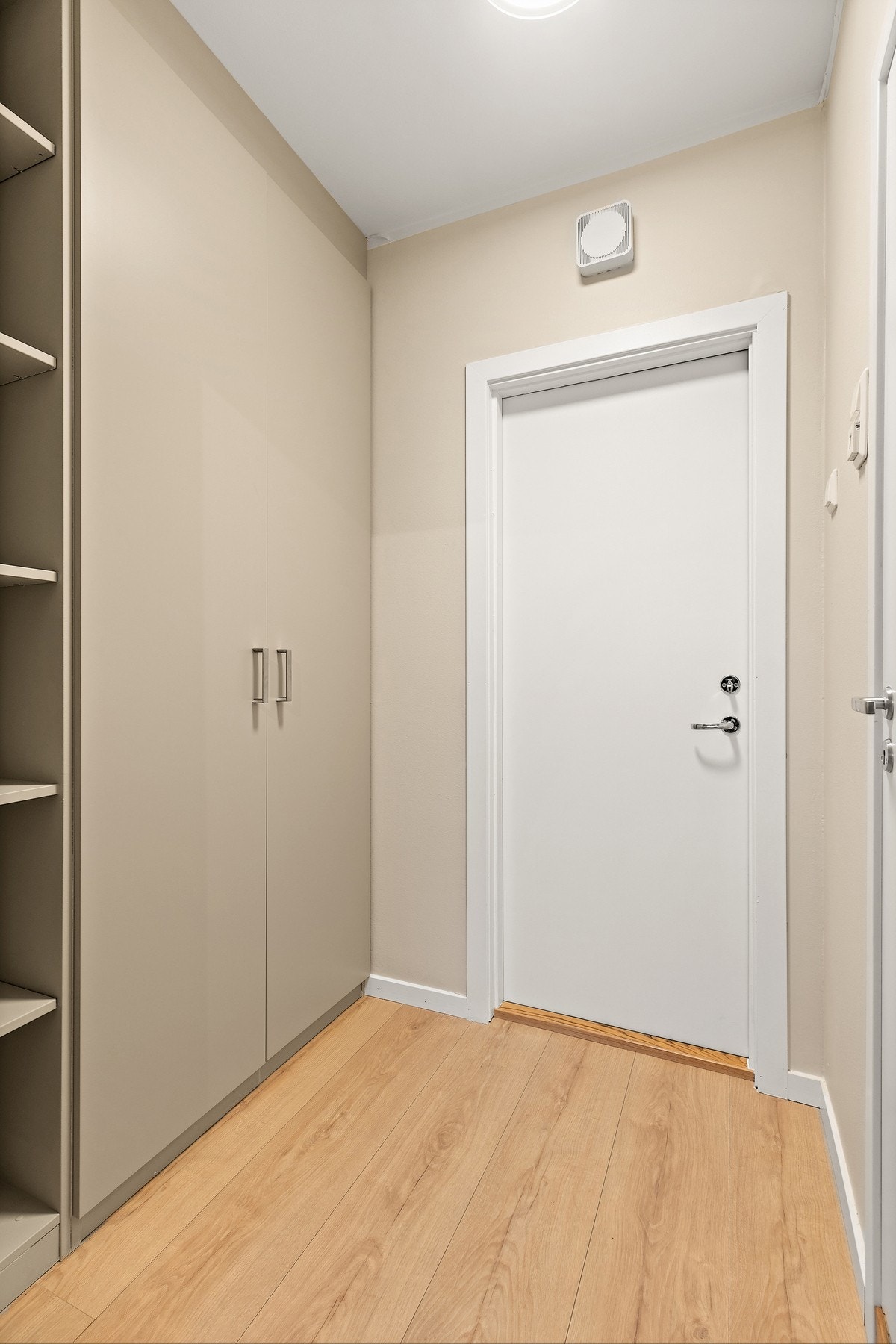 Her er det godt å komme hjem samt å ønske gjester velkommen! Galleribilde