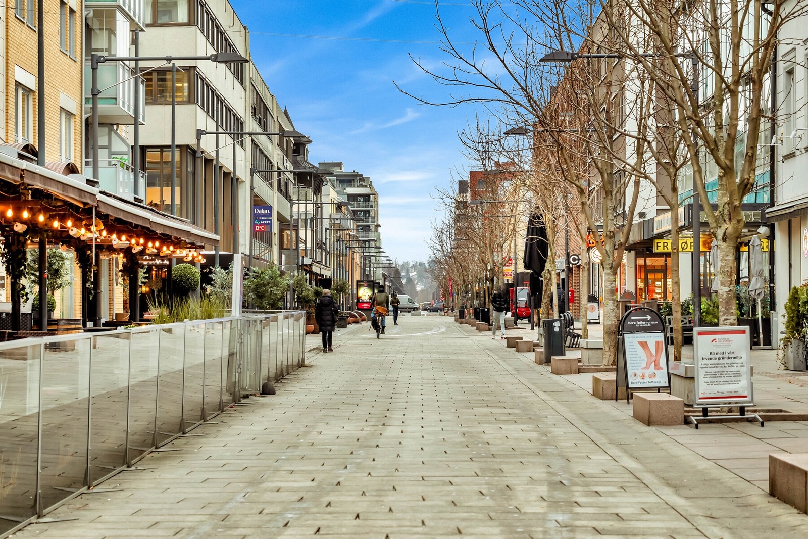 Boligen ligger kun en kort spasertur unna Storgata med et rikt utvalg av butikker, serveringssteder og forretninger Galleribilde