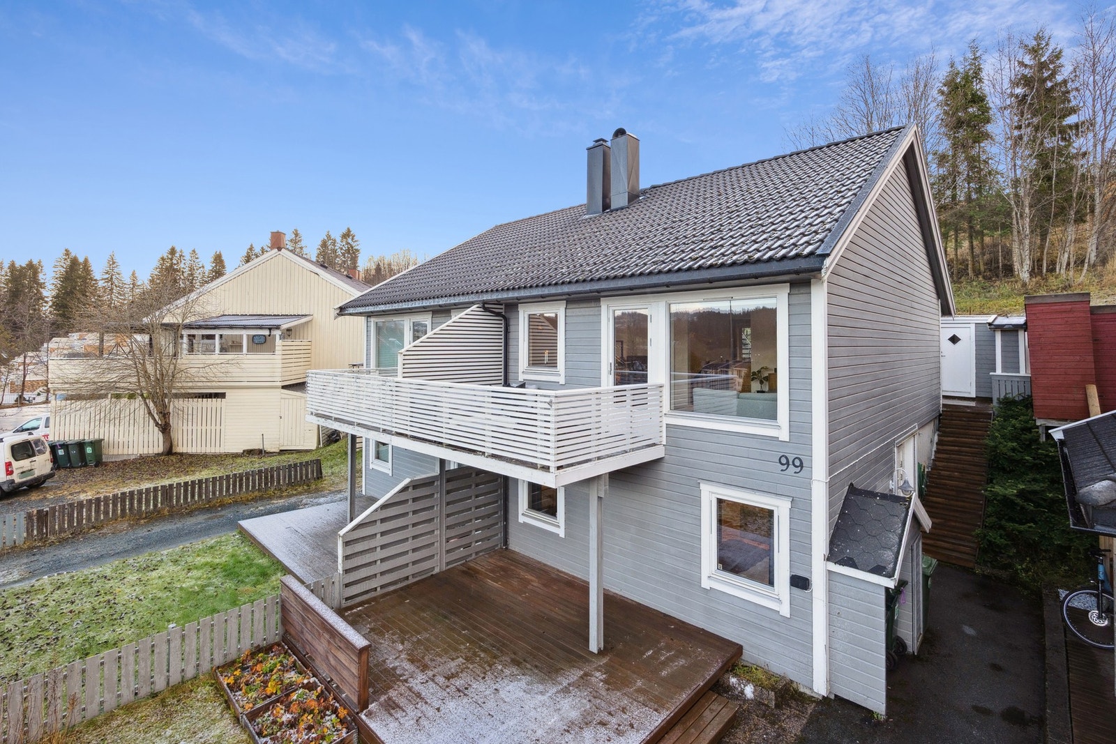 Boligen har en flott beliggenhet i boligfeltet. Galleribilde