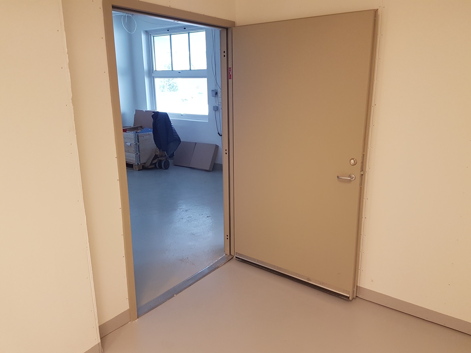 Terskelfrie lagerdører med bredde 120 cm! Galleribilde