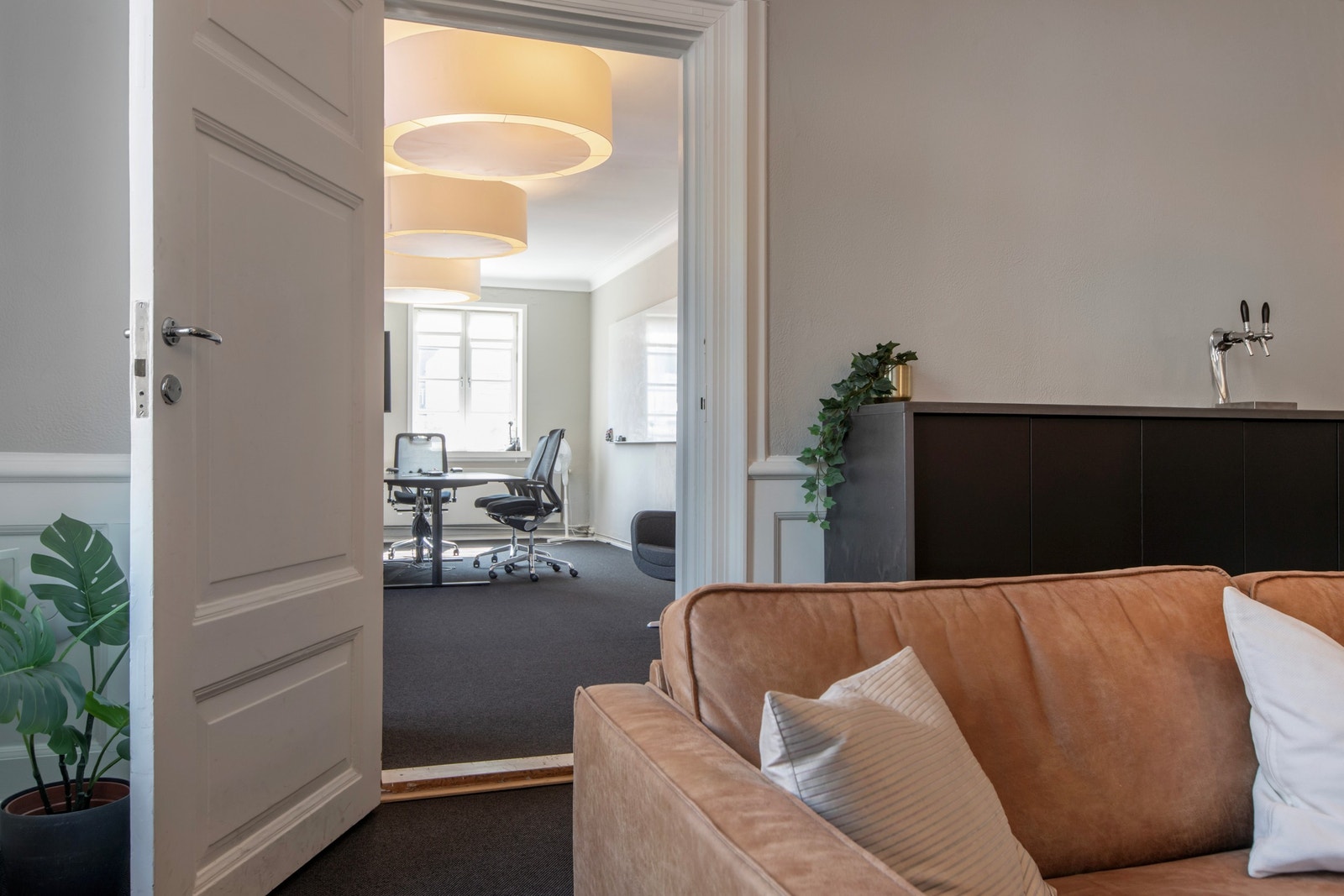 Inn til møterom på hjørnet av bygget Galleribilde