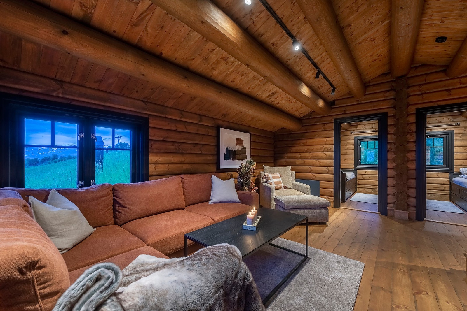 Loftstue. Galleribilde