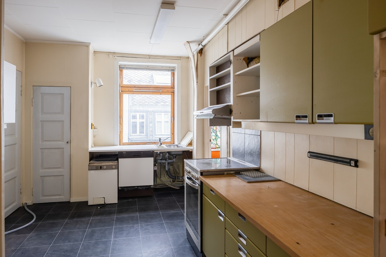 Romslig kjøkkenværelse i 4. etasje på ca. 11 kvm. Galleribilde