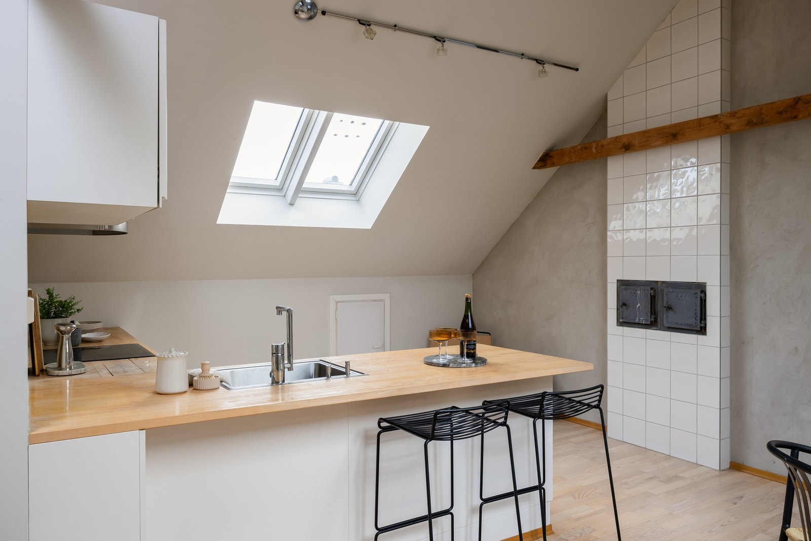 Det ble godkjent ekstra takvindu på begge sider i forbindelse med ombygginga i 2010. Galleribilde