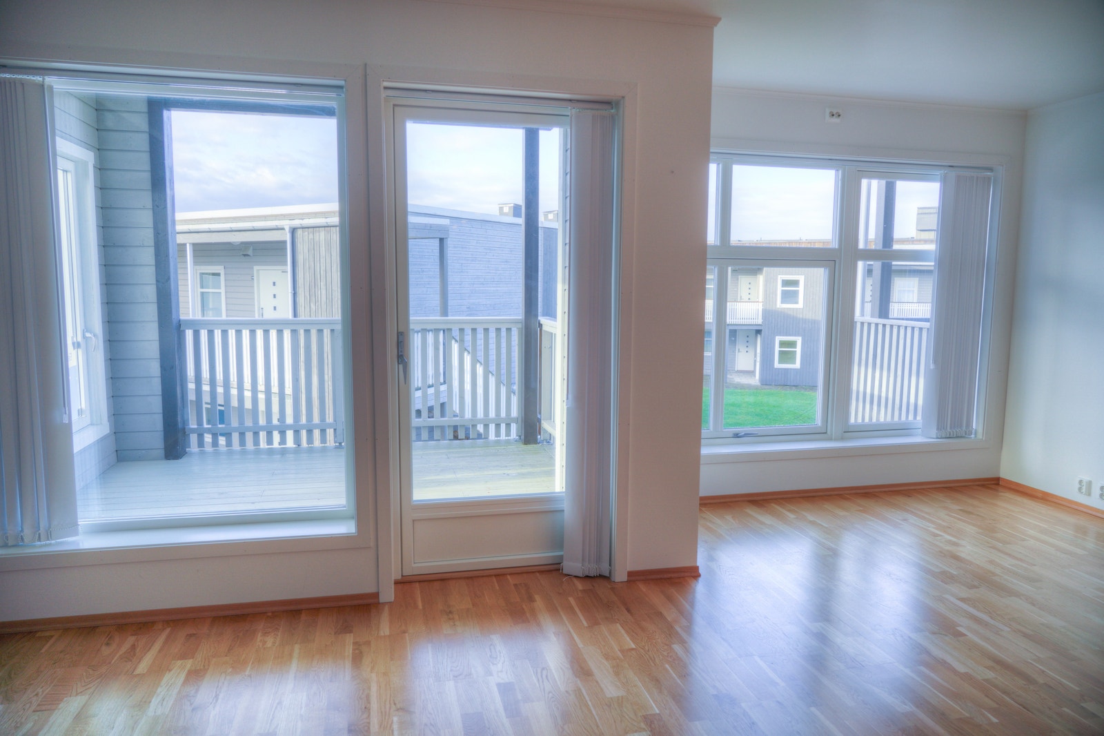 Fra stue mot veranda Galleribilde