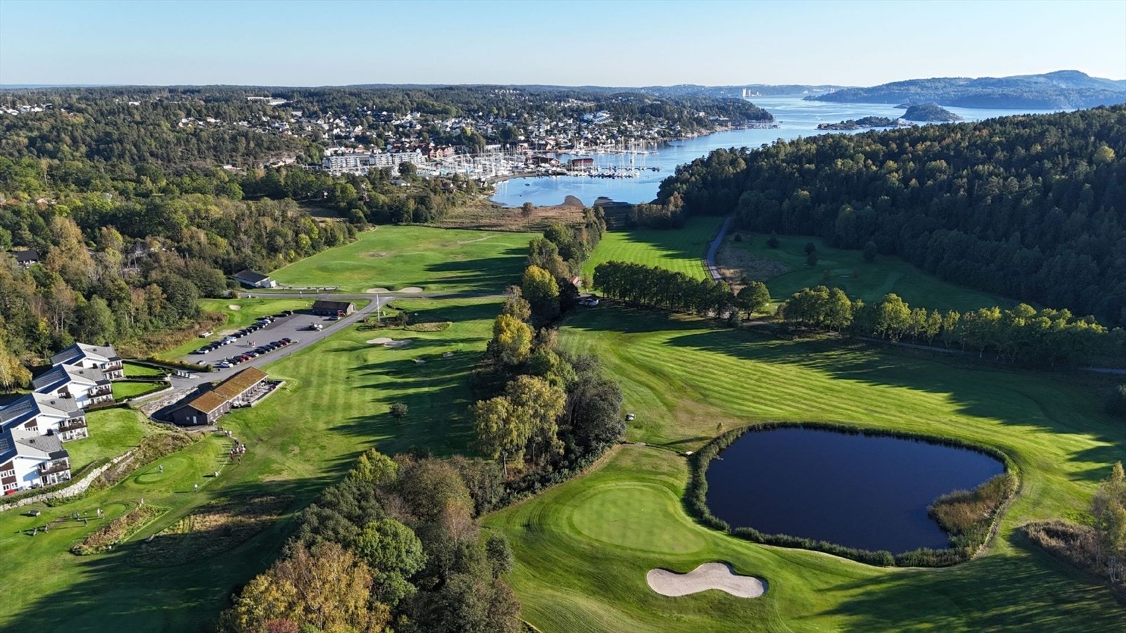 Soon Golfbane ligger kun 4 minutter med bil fra hytta Galleribilde