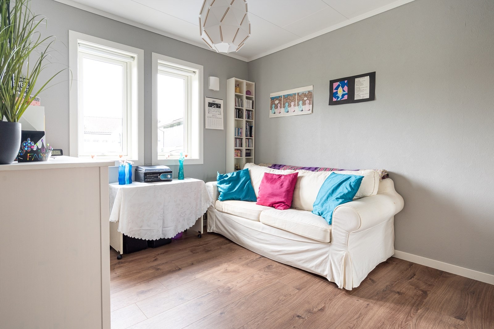 Soverom 3 egner seg perfekt som barnerom, gjesterom og/eller kontor. Galleribilde