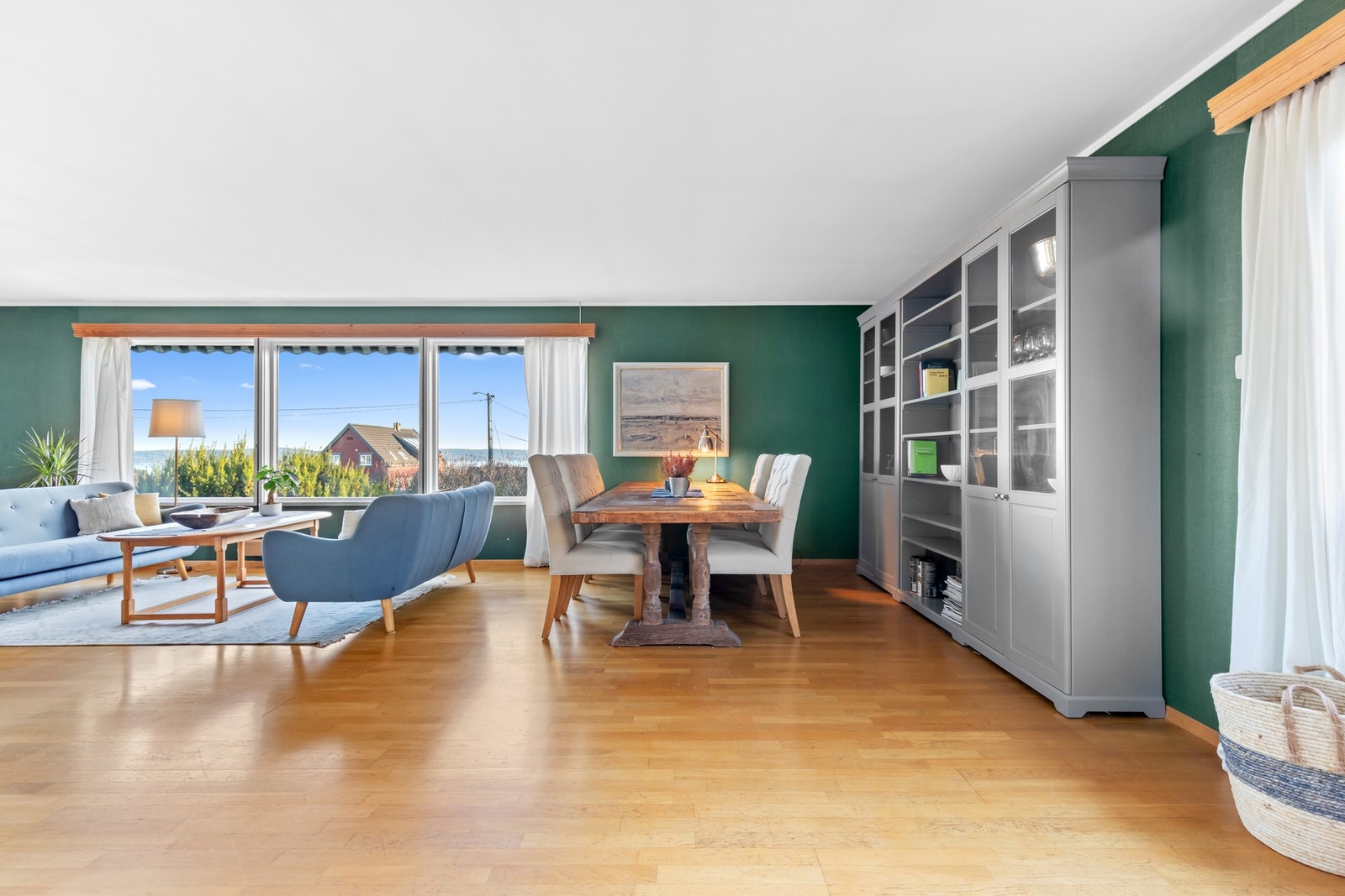 Spisestue. Galleribilde