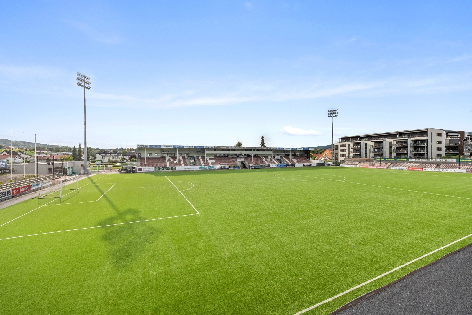 Her kan man ikke klage på utsikten når MIF spiller hjemmekamper! Galleribilde