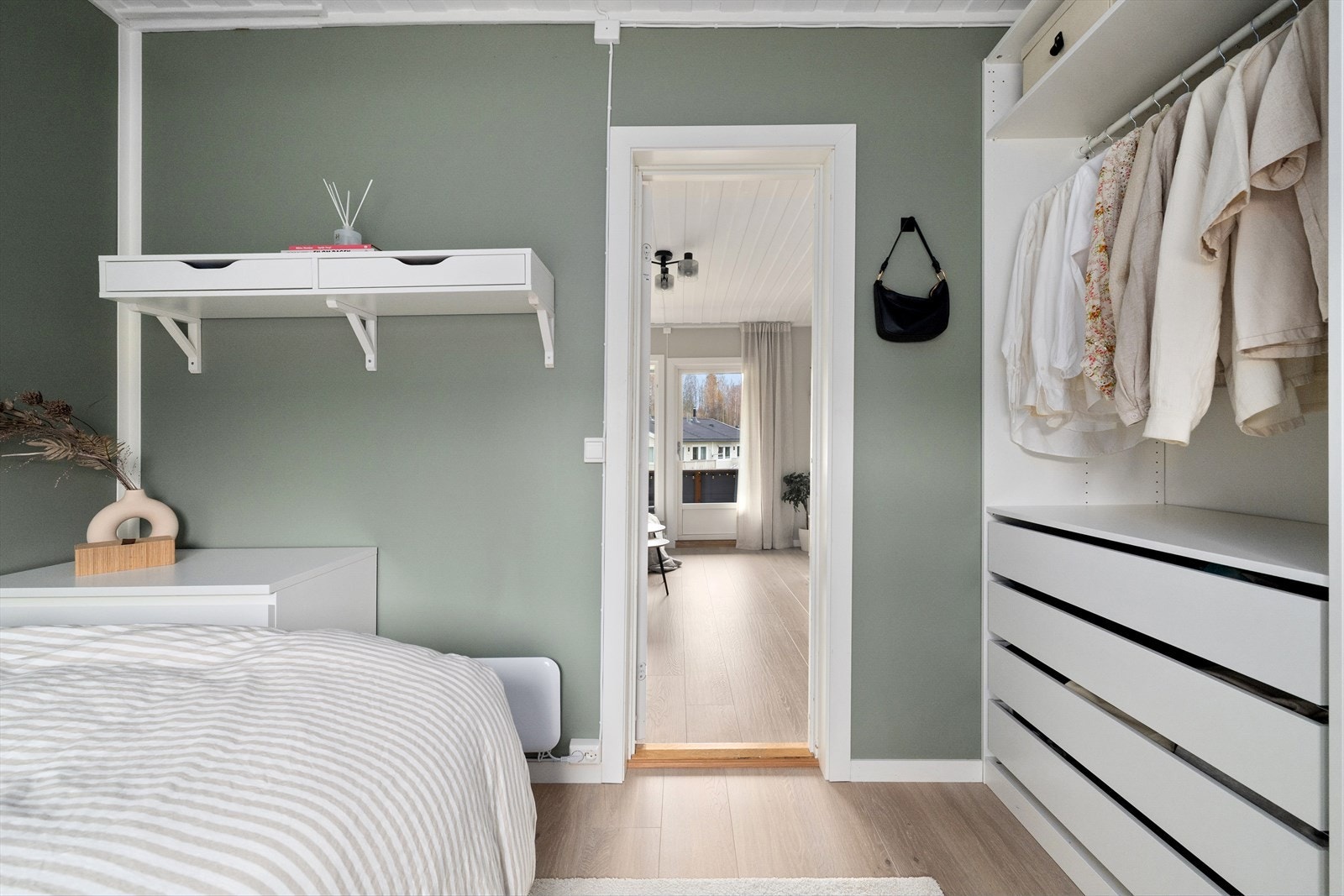 Soverom. Galleribilde