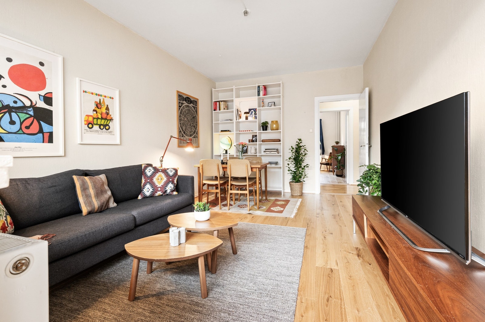 Dette er en attraktiv og stilren 2-roms andelsleilighet sentralt på Sofienberg. Galleribilde