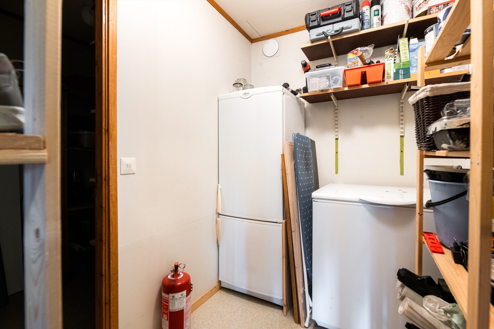 I underetasjen er det to boder som gir gode lagringsmuligheter. Galleribilde