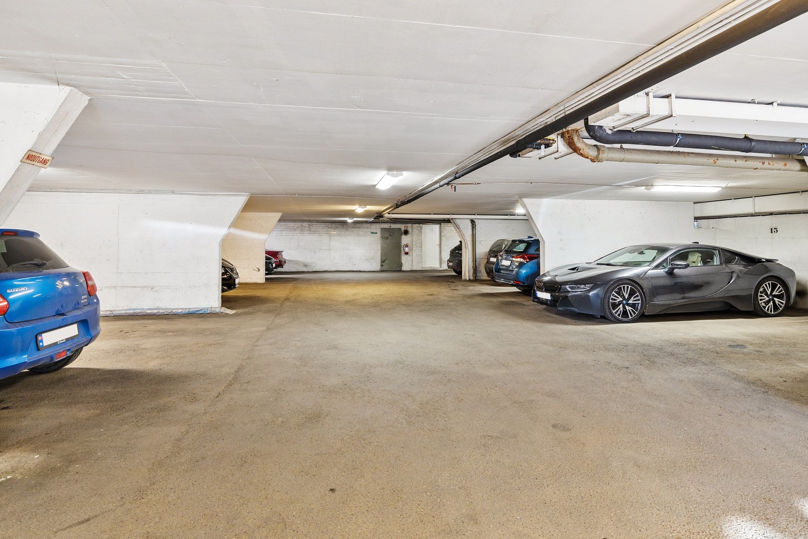 Mulighet for garasjeleie etter venteliste. Galleribilde