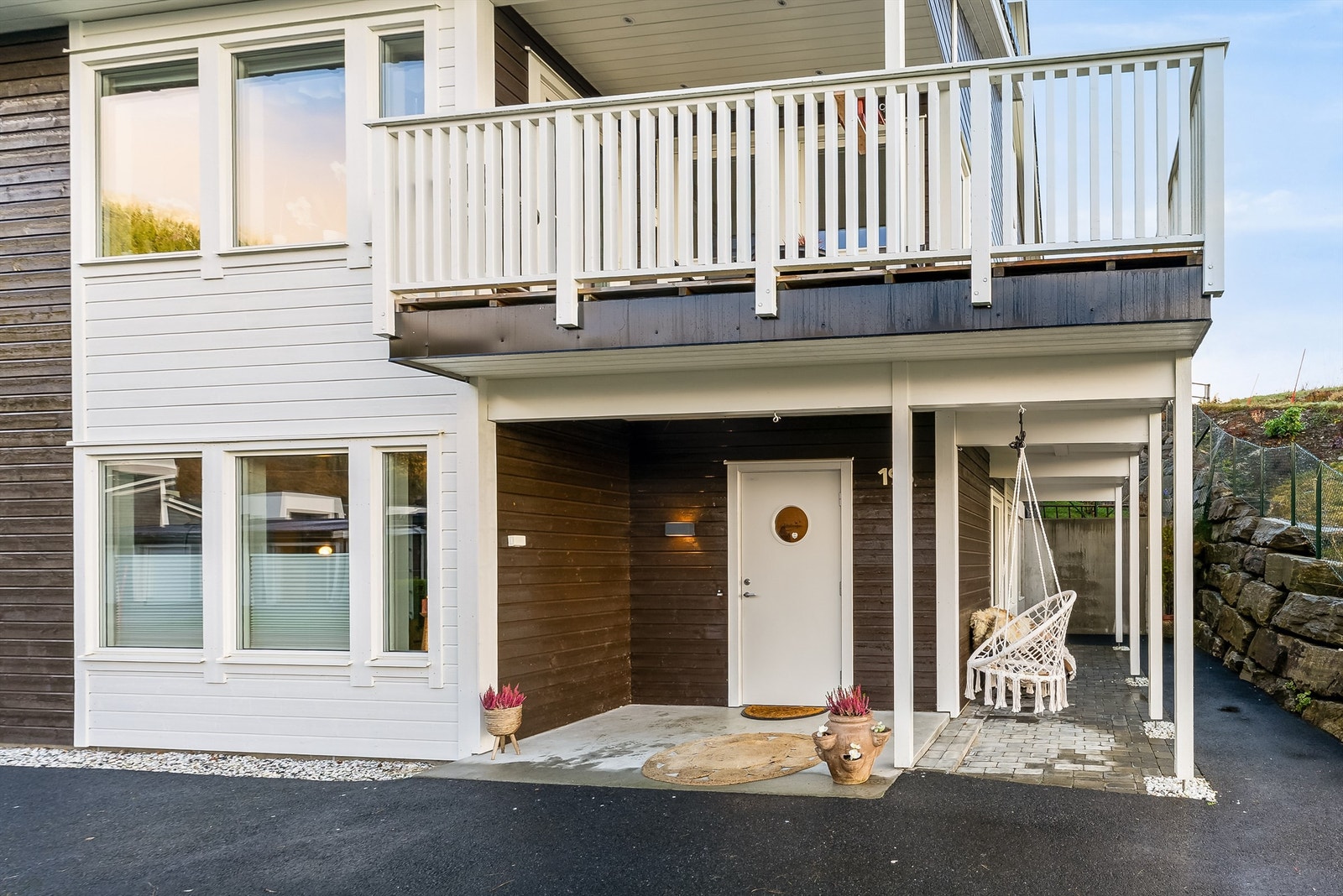 En horisontaldelt tomannsbolig oppført i 2021. Galleribilde